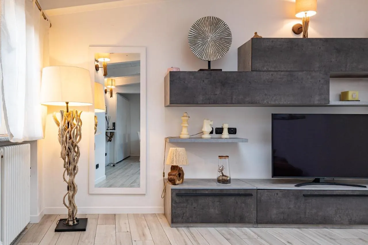 Arco Livings Dream Nest In The Heart Of Milan Apartment 0*,  Italy